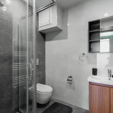 Duplex W Balcony Terrace 5 Min To