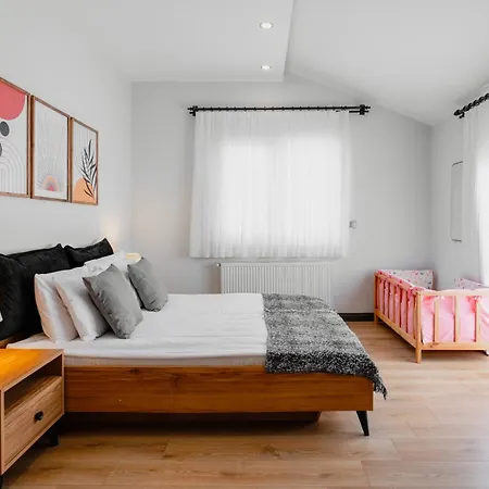 Duplex W Balcony Terrace 5 Min To *
